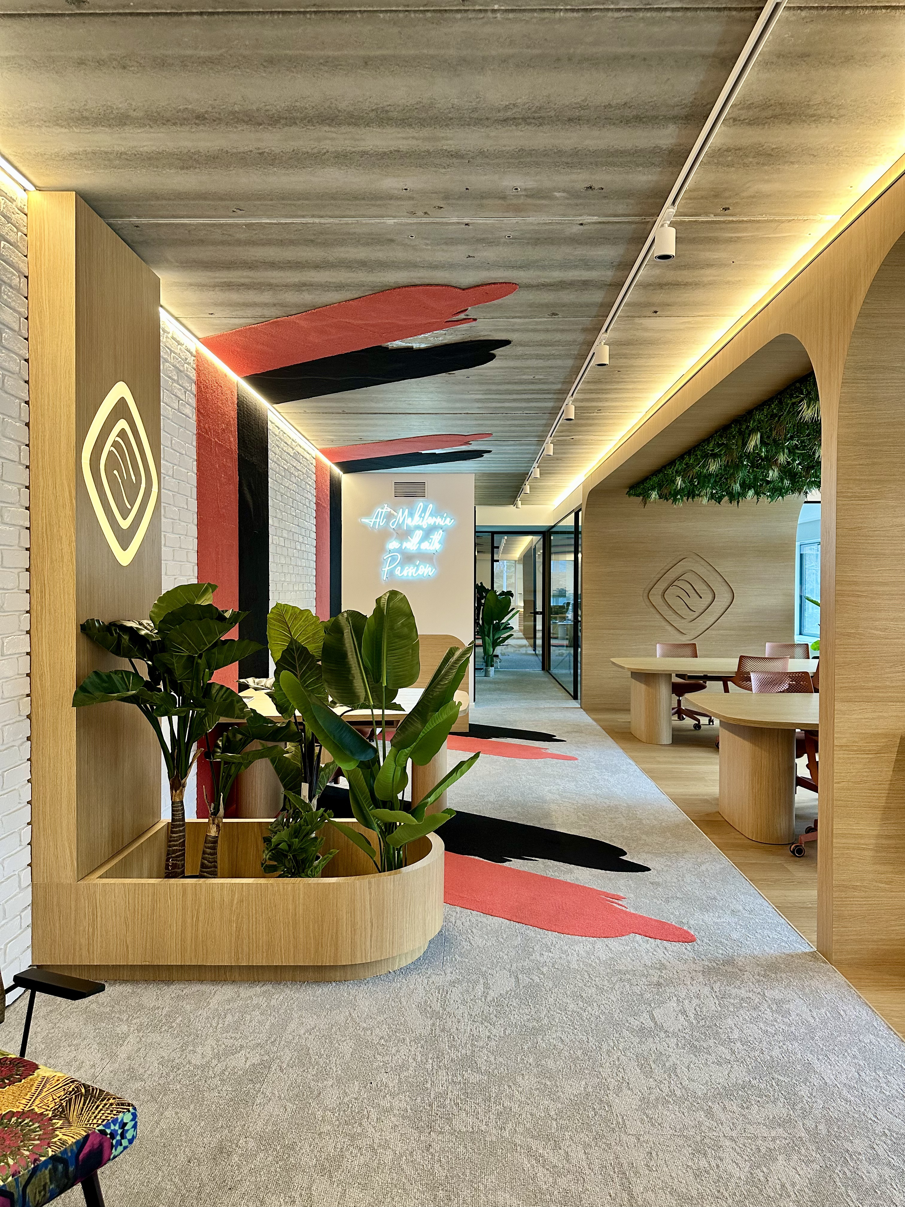Makifornia Office
