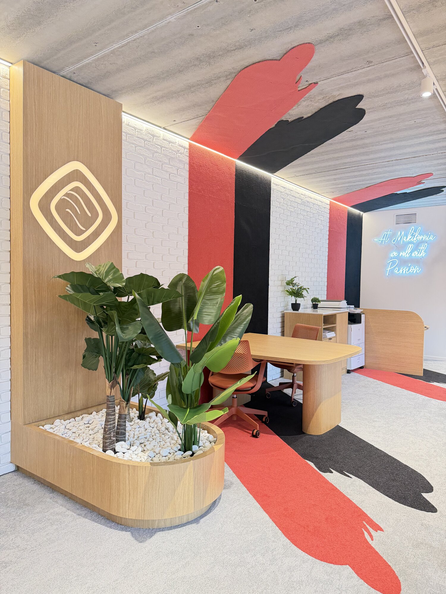 Makifornia Office - 3